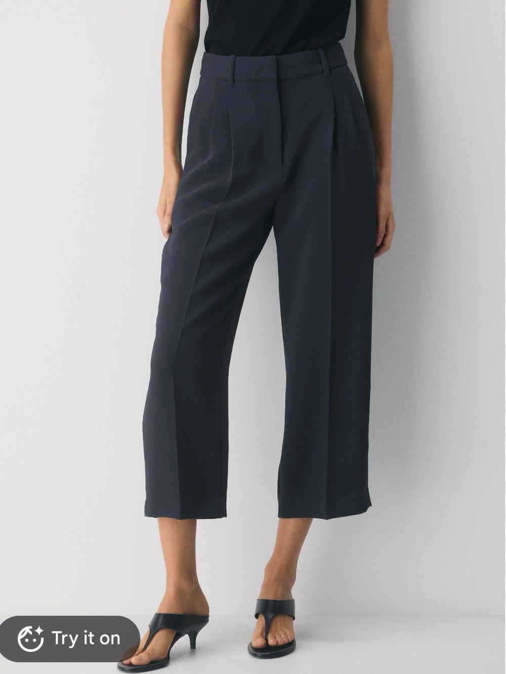 Aritzia Wilfred Effortless Pants Cropped Wide-Leg Black Trousers Size 6